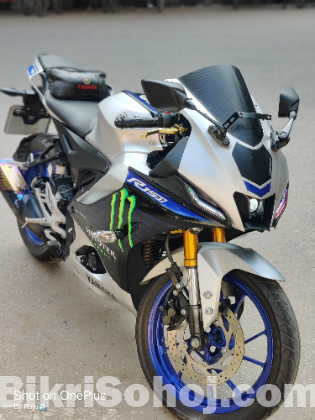 Yamaha R15